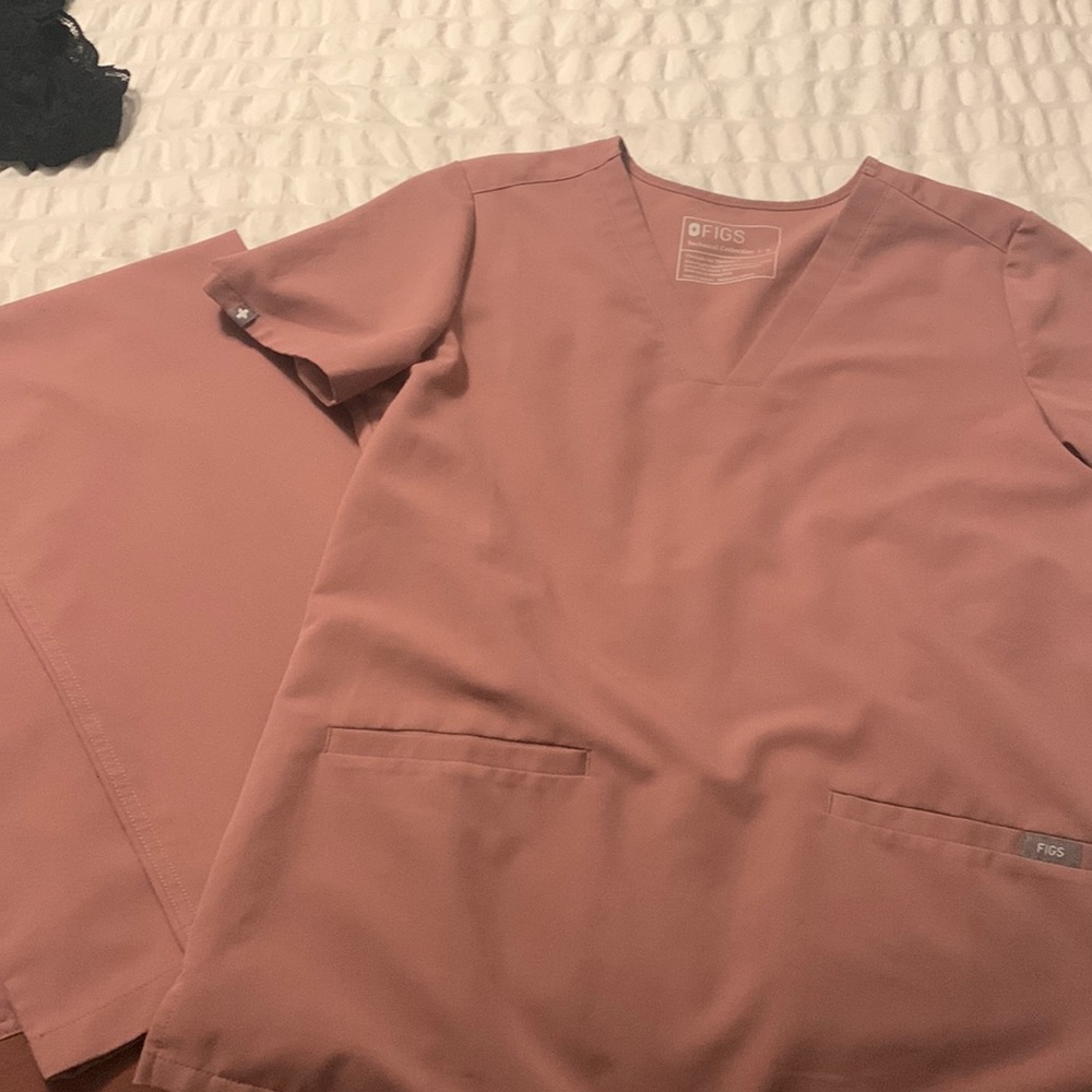 Figs scrubs